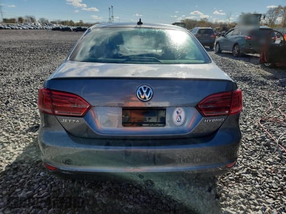 ✅ 2013 Volkswagen Jetta Hybrid • VIN: 3VW637AJ1DM289620 • Lot: 92242245. Listed on Copart with 131,029 mi. Free auction sales archive from the USA and detailed vehicle history report at DreamBid. Image 6.