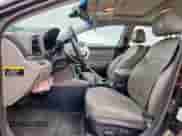 2017 Hyundai Elantra Limited z VIN 5NPD84LF1HH056075, wystawiony jako Copart lot #70145975 z przebiegiem 99 404 mil mil oraz Szkoda całkowita • Salvage title. Historia ofert i sprzedaży dostępna na DreamBid. Obrazek 7.