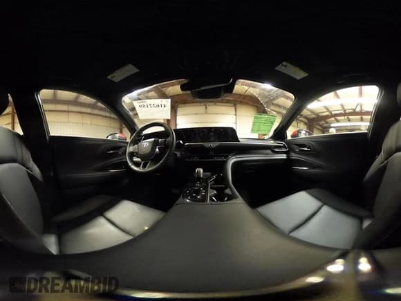 ✅ 2024 Toyota Crown XLE • VIN: JTDAAAAF2R3021468 • Lot: 41622159. Wystawiony na IAAI z przebiegiem 6 120 mil. Bezpłatny archiwum sprzedaży aukcyjnych z USA i szczegółowy raport historii pojazdu na DreamBid. Zdjęcie 20.