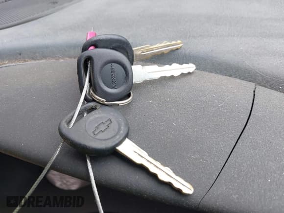 ✅ 2003 Chevrolet S-10 • VIN: 1GCCS19H938228381 • Лот: 42018266. Опубликован ранее на IAAI с пробегом 167 652 миль. Бесплатный доступ к архиву аукционных продаж из США и подробный отчёт об истории автомобиля на DreamBid. Изображение 11.