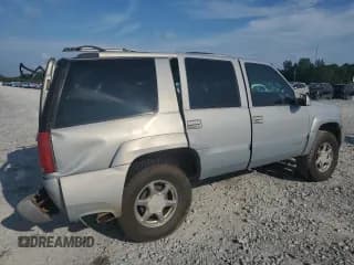 ✅ 1999 GMC Denali • VIN: 1GKEK13R8XR917567 • Lot: 65799955. Wystawiony na Copart z przebiegiem 296 926 mil. Bezpłatny archiwum sprzedaży aukcyjnych z USA i szczegółowy raport historii pojazdu na DreamBid. Zdjęcie 3.