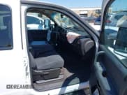 ✅ 2008 Chevrolet Silverado 2500HD 1LT • VIN: 1GCHC23618F132280 • Lot: 41981675. Wystawiony na IAAI z przebiegiem 164 487 mil. Bezpłatny archiwum sprzedaży aukcyjnych z USA i szczegółowy raport historii pojazdu na DreamBid. Zdjęcie 5.