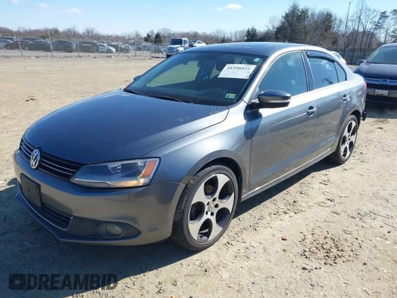 ✅ 2011 Volkswagen Jetta SEL • VIN: 3VWLX7AJ7BM351445 • Lot: 41590915. Listed on IAAI with 178,529 mi. Free auction sales archive from the USA and detailed vehicle history report at DreamBid. Image 2.