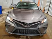✅ 2019 Toyota Camry SE • VIN: 4T1B11HK2KU807337 • Лот: 95419575. Опубликован ранее на Copart с пробегом 43 109 миль. Бесплатный доступ к архиву аукционных продаж из США и подробный отчёт об истории автомобиля на DreamBid. Изображение 5.