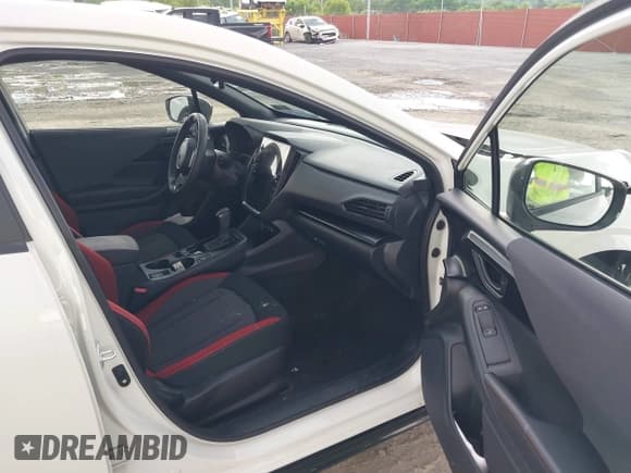 ✅ 2024 Subaru Impreza RS • VIN: JF1GUHHC7R8865729 • Lot: 42460682. Wystawiony na IAAI z przebiegiem 7 363 mil. Bezpłatny archiwum sprzedaży aukcyjnych z USA i szczegółowy raport historii pojazdu na DreamBid. Zdjęcie 5.