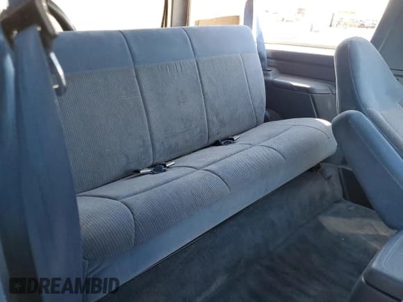 ✅ 1995 Ford Bronco Eddie Bauer • VIN: 1FMEU15N6SLA58325 • Lot: 66376125. Wystawiony na Copart z przebiegiem Nie podano. Bezpłatny archiwum sprzedaży aukcyjnych z USA i szczegółowy raport historii pojazdu na DreamBid. Zdjęcie 10.