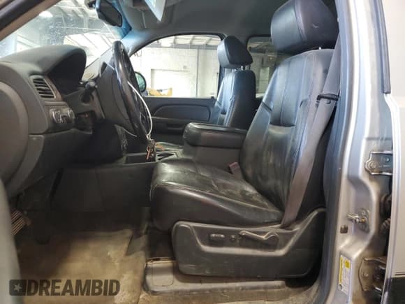 ✅ 2007 Chevrolet Suburban LTZ • VIN: 1GNFK16307J175338 • Lot: 70313525. Listed on Copart with 237,865 mi. Free auction sales archive from the USA and detailed vehicle history report at DreamBid. Image 7.