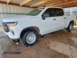 2023 Chevrolet Silverado 1500 Work Truck z VIN 2GCUDAED9P1124385, wystawiony jako Copart lot #71287995 z przebiegiem 81 820 mil mil oraz Czysty tytuł • Clean title. Historia ofert i sprzedaży dostępna na DreamBid. Obrazek 1.