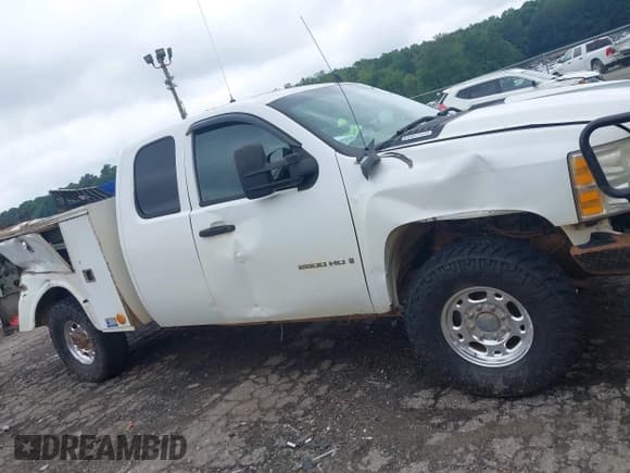 ✅ 2009 Chevrolet Silverado 2500HD • VIN: 1GCHK49649E137146 • Лот: 42290020. Опубликован ранее на IAAI с пробегом 471 702 миль. Бесплатный доступ к архиву аукционных продаж из США и подробный отчёт об истории автомобиля на DreamBid. Изображение 13.