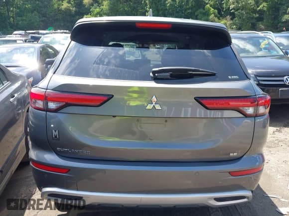 ✅ 2022 Mitsubishi Outlander SE • VIN: JA4J4UA80NZ031170 • Lot: 42887655. Listed on IAAI with 63,308 mi. Free auction sales archive from the USA and detailed vehicle history report at DreamBid. Image 16.