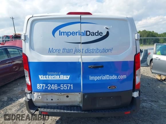 ✅ 2022 Ford Transit Cargo • VIN: 1FTYE1Y87NKA36607 • Lot: 42699142. Listed on IAAI with 90,135 mi. Free auction sales archive from the USA and detailed vehicle history report at DreamBid. Image 16.