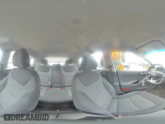 ✅ 2019 Hyundai Ioniq • VIN: KMHC65LD9KU145620 • Lot: 48099525. Wystawiony na Copart z przebiegiem 84 572 mil. Bezpłatny archiwum sprzedaży aukcyjnych z USA i szczegółowy raport historii pojazdu na DreamBid. Zdjęcie 13.