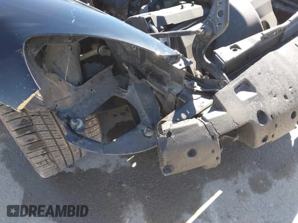 ✅ 2013 Chevrolet Corvette Grand Sport 3LT • VIN: 1G1YW2DW7D5104711 • Lot: 41669931. Wystawiony na IAAI z przebiegiem 62 867 mil. Bezpłatny archiwum sprzedaży aukcyjnych z USA i szczegółowy raport historii pojazdu na DreamBid. Zdjęcie 6.