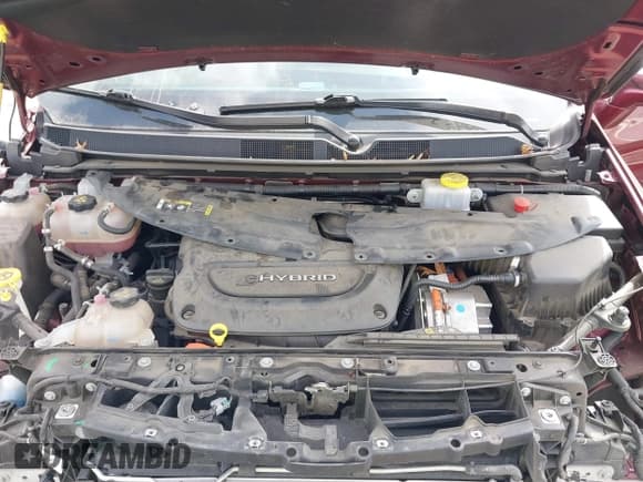 ✅ 2020 Chrysler Pacifica Hybrid Limited • VIN: 2C4RC1N71LR183414 • Лот: 41504790. Опубликован ранее на IAAI с пробегом 71 676 миль. Бесплатный доступ к архиву аукционных продаж из США и подробный отчёт об истории автомобиля на DreamBid. Изображение 10.