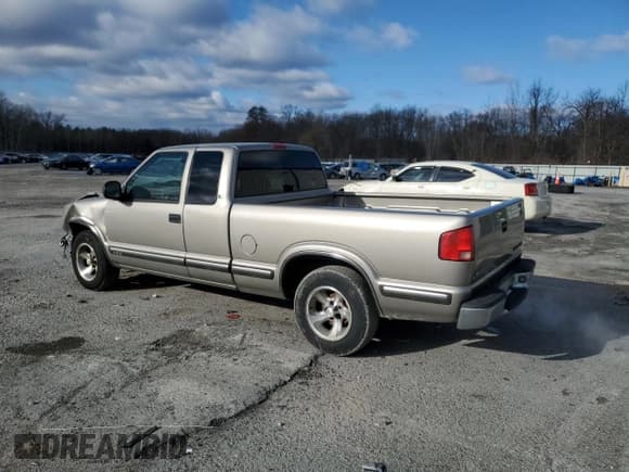 ✅ 1998 Chevrolet S-10 LS • VIN: 1GCCS19X6W8153845 • Лот: 84517964. Опубликован ранее на Copart с пробегом 83 346 миль. Бесплатный доступ к архиву аукционных продаж из США и подробный отчёт об истории автомобиля на DreamBid. Изображение 2.