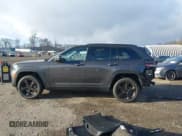 ✅ 2023 Jeep Grand Cherokee Laredo • VIN: 1C4RJHAG6PC600206 • Lot: 41019304. Listed on IAAI with 18,908 mi. Free auction sales archive from the USA and detailed vehicle history report at DreamBid. Image 15.