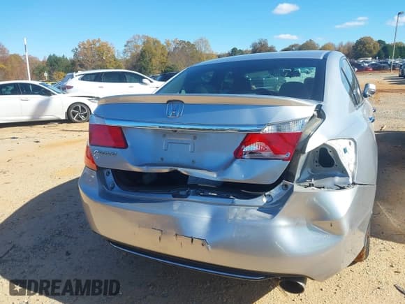 ✅ 2013 Honda Accord EX • VIN: 1HGCR2F76DA259211 • Lot: 43653118. Wystawiony na IAAI z przebiegiem 177 285 mil. Bezpłatny archiwum sprzedaży aukcyjnych z USA i szczegółowy raport historii pojazdu na DreamBid. Zdjęcie 16.