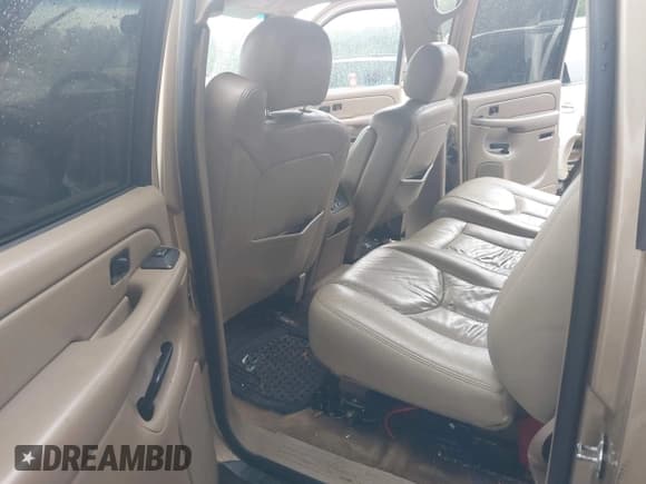 ✅ 2005 Chevrolet Suburban LT • VIN: 1GNFK16Z35J213484 • Lot: 42251630. Wystawiony na IAAI z przebiegiem 384 604 mil. Bezpłatny archiwum sprzedaży aukcyjnych z USA i szczegółowy raport historii pojazdu na DreamBid. Zdjęcie 8.