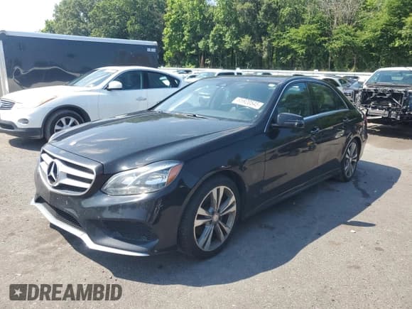 ✅ 2014 Mercedes-Benz E 350 Sport • VIN: WDDHF8JB3EB006523 • Lot: 65920545. Wystawiony na Copart z przebiegiem 143 668 mil. Bezpłatny archiwum sprzedaży aukcyjnych z USA i szczegółowy raport historii pojazdu na DreamBid. Zdjęcie 1.