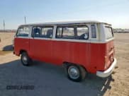 ✅ 1976 Volkswagen Vanagon • VIN: 2262044613 • Lot: 80012625. Wystawiony na Copart z przebiegiem 93 870 mil. Bezpłatny archiwum sprzedaży aukcyjnych z USA i szczegółowy raport historii pojazdu na DreamBid. Zdjęcie 2.