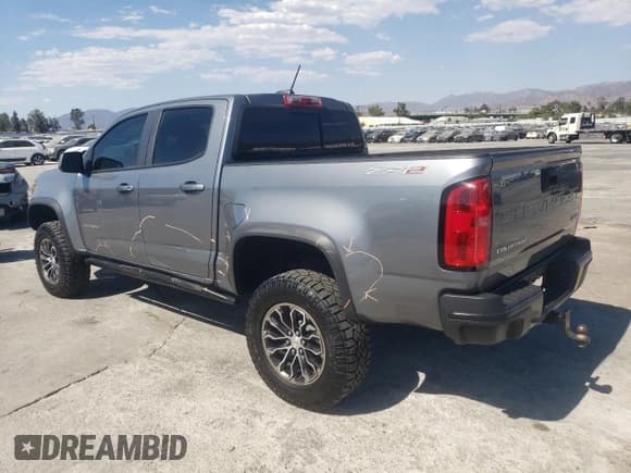 ✅ 2022 Chevrolet Colorado 4WD ZR2 • VIN: 1GCGTEEN4N1310791 • Лот: 70468184. Опубликован ранее на Copart с пробегом 27 006 миль. Бесплатный доступ к архиву аукционных продаж из США и подробный отчёт об истории автомобиля на DreamBid. Изображение 2.