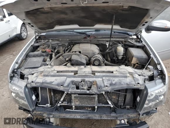 ✅ 2013 Chevrolet Suburban LTZ • VIN: 1GNSKKE71DR366322 • Lot: 79126934. Wystawiony na Copart z przebiegiem 159 570 mil. Bezpłatny archiwum sprzedaży aukcyjnych z USA i szczegółowy raport historii pojazdu na DreamBid. Zdjęcie 12.