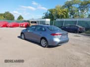 ✅ 2022 Toyota Corolla LE • VIN: 5YFEPMAE6NP280099 • Lot: 43387234. Wystawiony na IAAI z przebiegiem 44 635 mil. Bezpłatny archiwum sprzedaży aukcyjnych z USA i szczegółowy raport historii pojazdu na DreamBid. Zdjęcie 3.