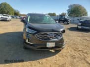 ✅ 2022 Ford Edge Titanium • VIN: 2FMPK4K93NBA54812 • Lot: 90880715. Wystawiony na Copart z przebiegiem 97 062 mil. Bezpłatny archiwum sprzedaży aukcyjnych z USA i szczegółowy raport historii pojazdu na DreamBid. Zdjęcie 14.