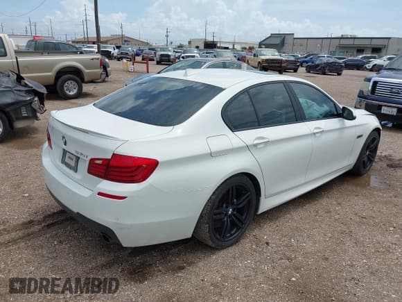 ✅ 2014 BMW 5 Series 535i • VIN: WBA5B1C51ED481211 • Lot: 42649588. Listed on IAAI with 97,920 mi. Free auction sales archive from the USA and detailed vehicle history report at DreamBid. Image 4.
