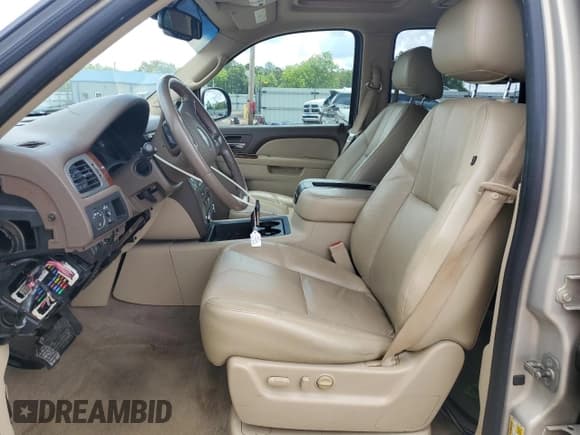 ✅ 2010 GMC Yukon SLT • VIN: 1GKUCCE01AR130048 • Lot: 56695885. Listed on Copart with 206,344 mi. Free auction sales archive from the USA and detailed vehicle history report at DreamBid. Image 7.