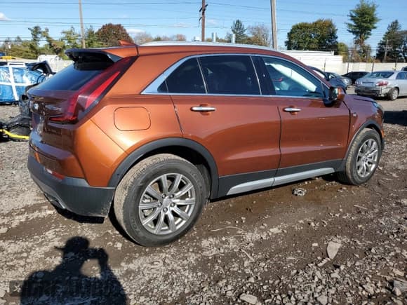 ✅ 2019 Cadillac XT4 FWD Premium Luxury • VIN: 1GYFZCR46KF116742 • Лот: 82551585. Опубликован ранее на Copart с пробегом 32 619 миль. Бесплатный доступ к архиву аукционных продаж из США и подробный отчёт об истории автомобиля на DreamBid. Изображение 3.