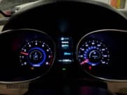 ✅ 2014 Hyundai Santa Fe • VIN: 5XYZUDLB3EG185582 • Лот: 92859895. Опубликован ранее на Copart с пробегом 172 897 миль. Бесплатный доступ к архиву аукционных продаж из США и подробный отчёт об истории автомобиля на DreamBid. Изображение 9.