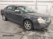✅ 2007 Ford Five Hundred Limited • VIN: 1FAFP25157G103750 • Lot: 43903737. Listed on IAAI with 256,656 mi. Free auction sales archive from the USA and detailed vehicle history report at DreamBid. Image 1.