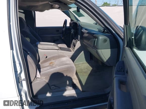 ✅ 2006 Chevrolet Suburban LS 1WT • VIN: 1GNEC16Z16J173271 • Lot: 43032919. Listed on IAAI with 269,365 mi. Free auction sales archive from the USA and detailed vehicle history report at DreamBid. Image 5.