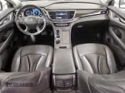 ✅ 2018 Buick LaCrosse Essence • VIN: 1G4ZP5SZ8JU121991 • Lot: 71727625. Wystawiony na Copart z przebiegiem 70 498 mil. Bezpłatny archiwum sprzedaży aukcyjnych z USA i szczegółowy raport historii pojazdu na DreamBid. Zdjęcie 8.