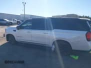 ✅ 2021 GMC Yukon XL Denali • VIN: 1GKS2JKT1MR401207 • Lot: 41242619. Wystawiony na IAAI z przebiegiem 87 902 mil. Bezpłatny archiwum sprzedaży aukcyjnych z USA i szczegółowy raport historii pojazdu na DreamBid. Zdjęcie 14.