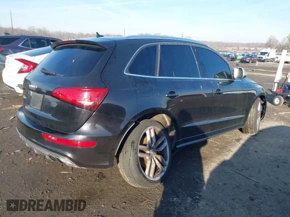 ✅ 2014 Audi SQ5 Prestige • VIN: WA1VGAFP0EA029327 • Lot: 41195533. Listed on IAAI with 65,040 mi. Free auction sales archive from the USA and detailed vehicle history report at DreamBid. Image 4.