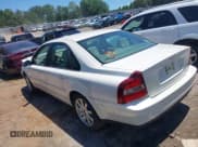 ✅ 2003 Volvo S80 • VIN: YV1TS91Z031304253 • Lot: 39456223. Wystawiony na IAAI z przebiegiem 62 592 mil. Bezpłatny archiwum sprzedaży aukcyjnych z USA i szczegółowy raport historii pojazdu na DreamBid. Zdjęcie 3.
