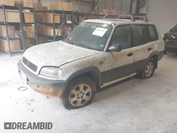 ✅ 1997 Toyota RAV4 • VIN: JT3GP10V2V7024380 • Lot: 42807335. Wystawiony na IAAI z przebiegiem 310 548 mil. Bezpłatny archiwum sprzedaży aukcyjnych z USA i szczegółowy raport historii pojazdu na DreamBid. Zdjęcie 2.