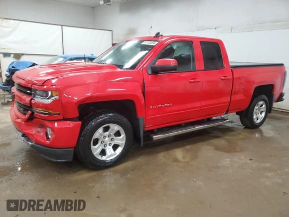 ✅ 2017 Chevrolet Silverado 1500 LT • VIN: 1GCVKREC5HZ348729 • Лот: 67128894. Опубликован ранее на Copart с пробегом 73 636 миль. Бесплатный доступ к архиву аукционных продаж из США и подробный отчёт об истории автомобиля на DreamBid. Изображение 1.