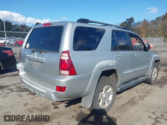 ✅ 2004 Toyota 4Runner SR5 Sport • VIN: JTEBU14R040036610 • Lot: 43522910. Listed on IAAI with 170,167 mi. Free auction sales archive from the USA and detailed vehicle history report at DreamBid. Image 4.