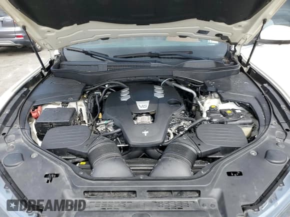 ✅ 2018 Maserati Levante • VIN: ZN661XUA2JX288310 • Lot: 70128405. Wystawiony na Copart z przebiegiem 27 358 mil. Bezpłatny archiwum sprzedaży aukcyjnych z USA i szczegółowy raport historii pojazdu na DreamBid. Zdjęcie 12.