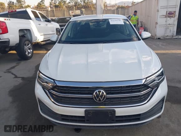 ✅ 2023 Volkswagen Jetta S • VIN: 3VW5M7BU6PM021006 • Лот: 43239346. Опубликован ранее на IAAI с пробегом 25 624 миль. Бесплатный доступ к архиву аукционных продаж из США и подробный отчёт об истории автомобиля на DreamBid. Изображение 13.