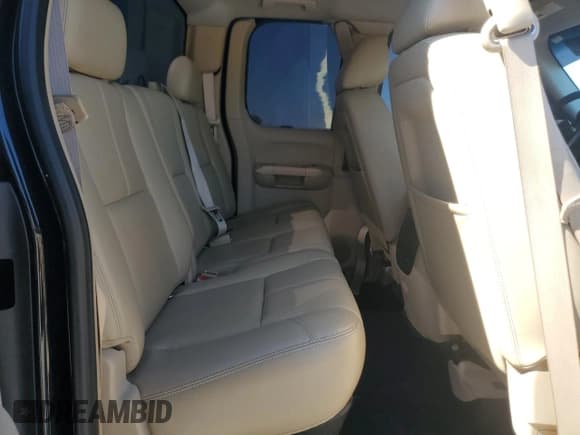 ✅ 2011 Chevrolet Silverado 1500 LT • VIN: 1GCRKSE37BZ166367 • Lot: 86337115. Listed on Copart with 165,943 mi. Free auction sales archive from the USA and detailed vehicle history report at DreamBid. Image 10.