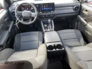 ✅ 2024 Chevrolet Colorado 4WD Trail Boss • VIN: 1GCPTEEKXR1199756 • Лот: 86307465. Опубликован ранее на Copart с пробегом 30 407 миль. Бесплатный доступ к архиву аукционных продаж из США и подробный отчёт об истории автомобиля на DreamBid. Изображение 8.