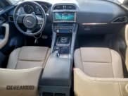 ✅ 2019 Jaguar F-Pace 25t Premium • VIN: SADCJ2FX9KA365823 • Lot: 95404975. Wystawiony na Copart z przebiegiem 119 062 mil. Bezpłatny archiwum sprzedaży aukcyjnych z USA i szczegółowy raport historii pojazdu na DreamBid. Zdjęcie 8.