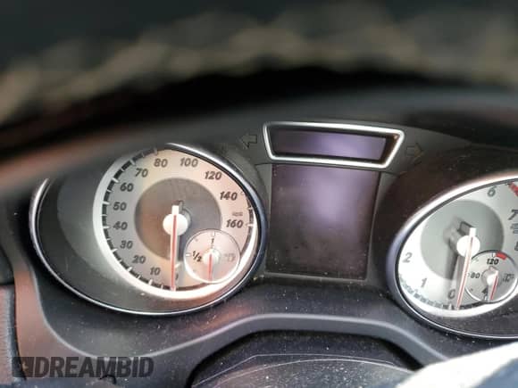 2015 Mercedes-Benz CLA 250 z VIN WDDSJ4EBXFN213577, wystawiony jako Copart lot #90668835 z przebiegiem Nie podano mil oraz Czysty tytuł • Clean title. Historia ofert i sprzedaży dostępna na DreamBid. Obrazek 9.