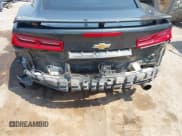 ✅ 2017 Chevrolet Camaro 1SS • VIN: 1G1FF1R72H0199877 • Лот: 42789122. Опубликован ранее на IAAI с пробегом 93 537 миль. Бесплатный доступ к архиву аукционных продаж из США и подробный отчёт об истории автомобиля на DreamBid. Изображение 6.