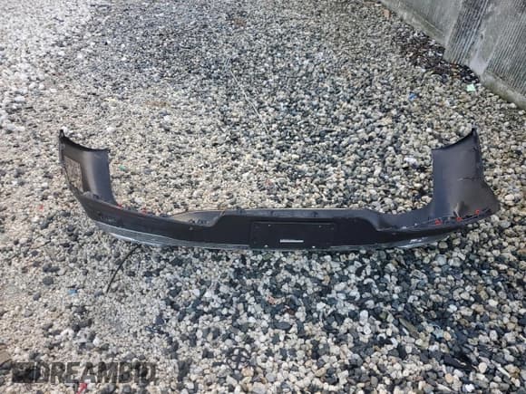 ✅ 2024 Mercedes-Benz GLC 300 • VIN: W1NKJ4HBXRF095897 • Лот: 85502865. Опубликован ранее на Copart с пробегом 27 567 миль. Бесплатный доступ к архиву аукционных продаж из США и подробный отчёт об истории автомобиля на DreamBid. Изображение 13.