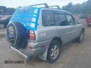 ✅ 1999 Toyota RAV4 • VIN: JT3HP10V7X7112770 • Lot: 43224169. Wystawiony na IAAI z przebiegiem 210 899 mil. Bezpłatny archiwum sprzedaży aukcyjnych z USA i szczegółowy raport historii pojazdu na DreamBid. Zdjęcie 4.